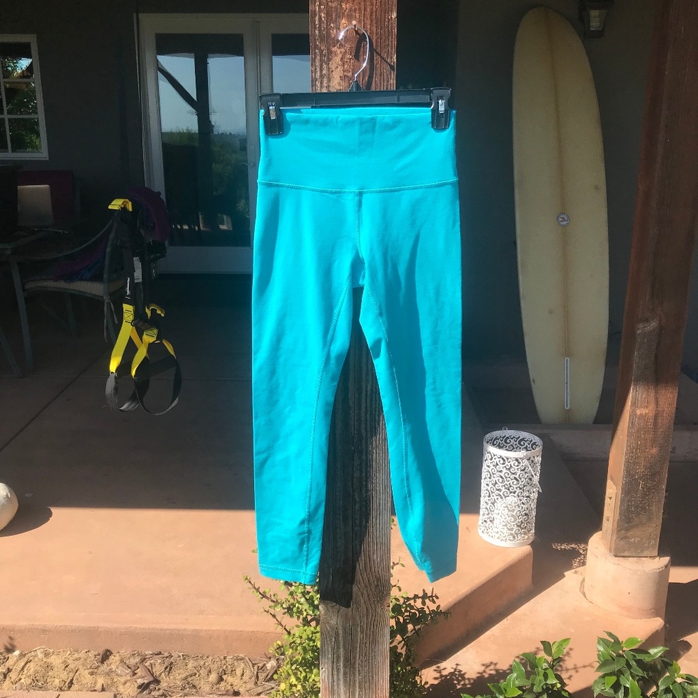 Light blue Lululemon leggings! Size 6